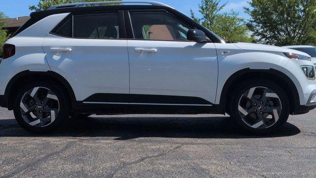 2023 Hyundai VENUE Limited