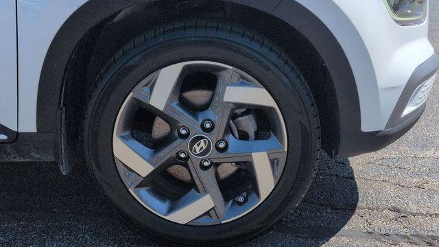 2023 Hyundai VENUE Limited