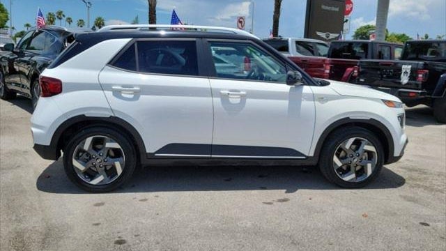 2023 Hyundai VENUE Limited