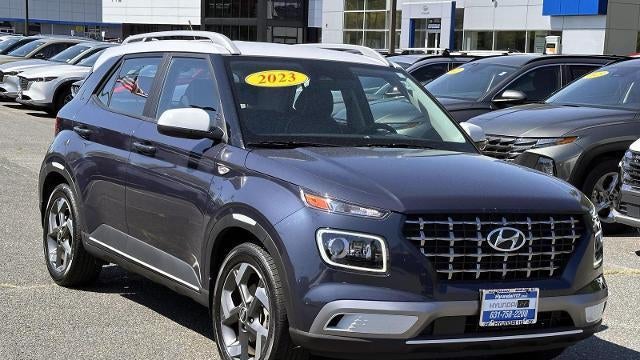 2023 Hyundai VENUE Limited