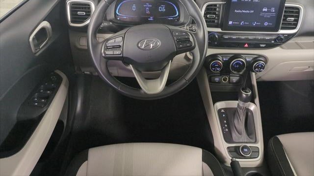 2024 Hyundai VENUE SEL