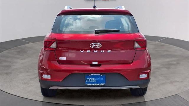 2024 Hyundai VENUE SEL