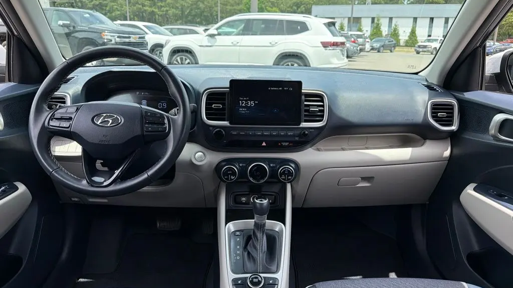 2024 Hyundai VENUE Limited