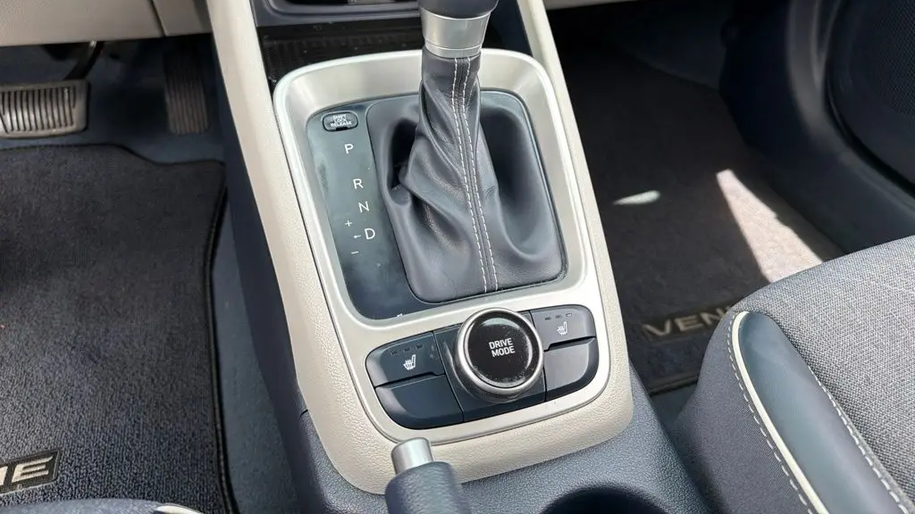 2024 Hyundai VENUE Limited