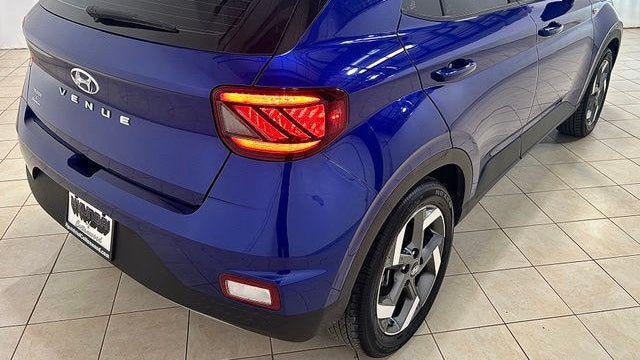 2025 Hyundai VENUE Limited