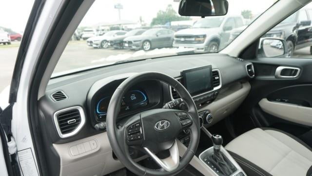 2025 Hyundai VENUE SEL