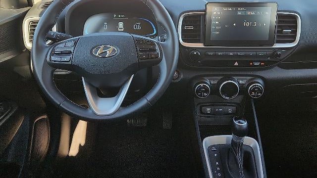 2025 Hyundai VENUE SEL