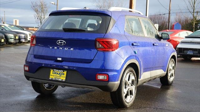 2025 Hyundai VENUE SEL