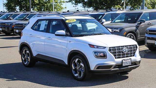 2025 Hyundai VENUE SEL