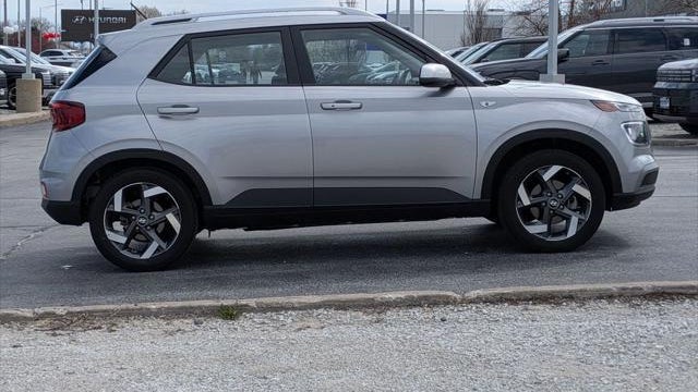 2025 Hyundai VENUE SEL