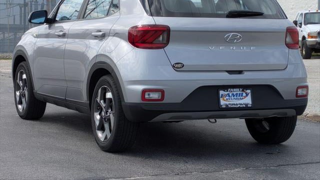 2025 Hyundai VENUE SEL