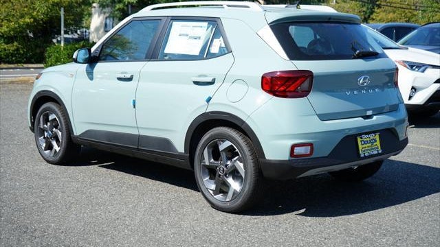 2025 Hyundai VENUE Limited