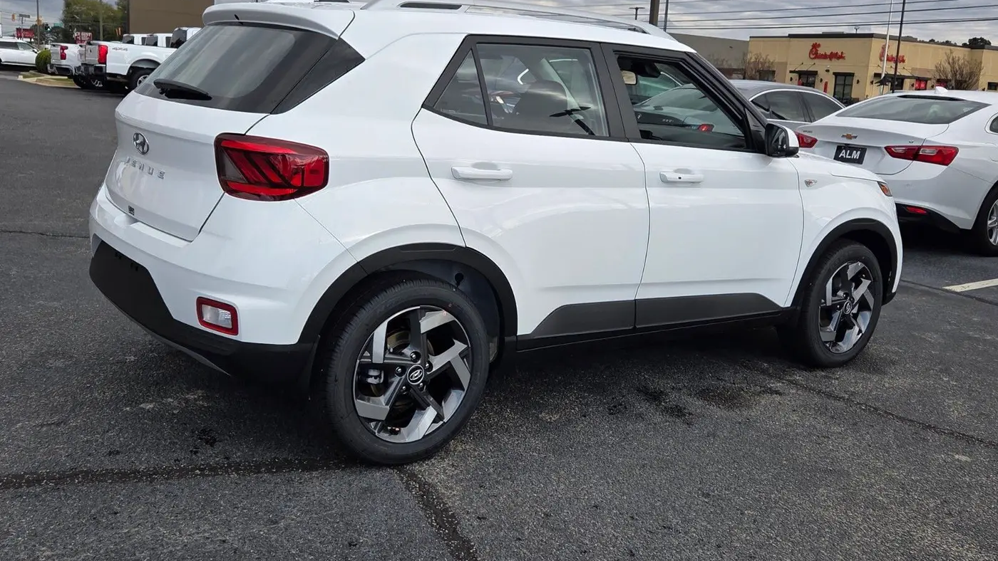 2026 Hyundai VENUE SEL