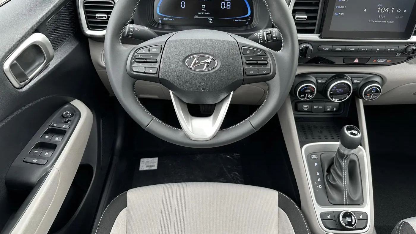 2026 Hyundai VENUE SEL
