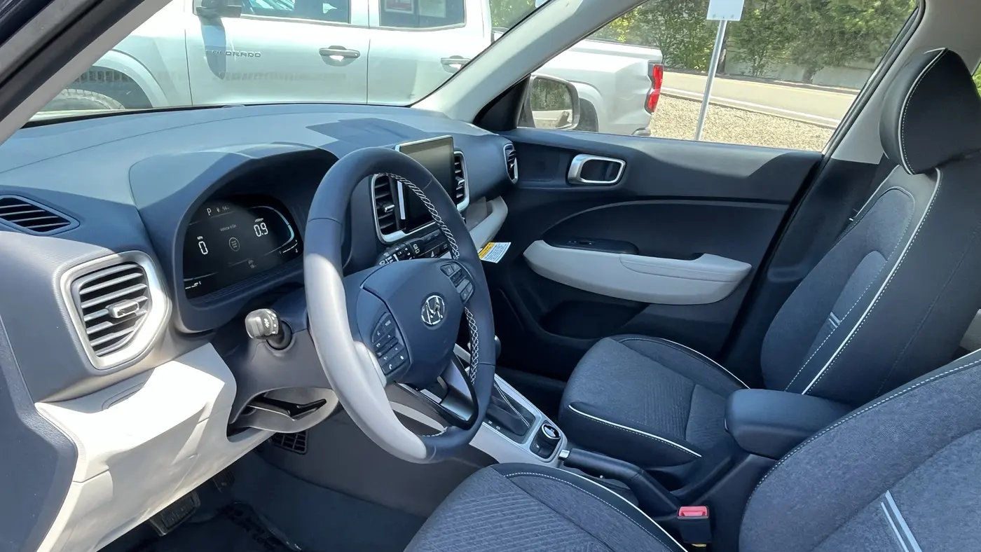 2026 Hyundai VENUE SEL