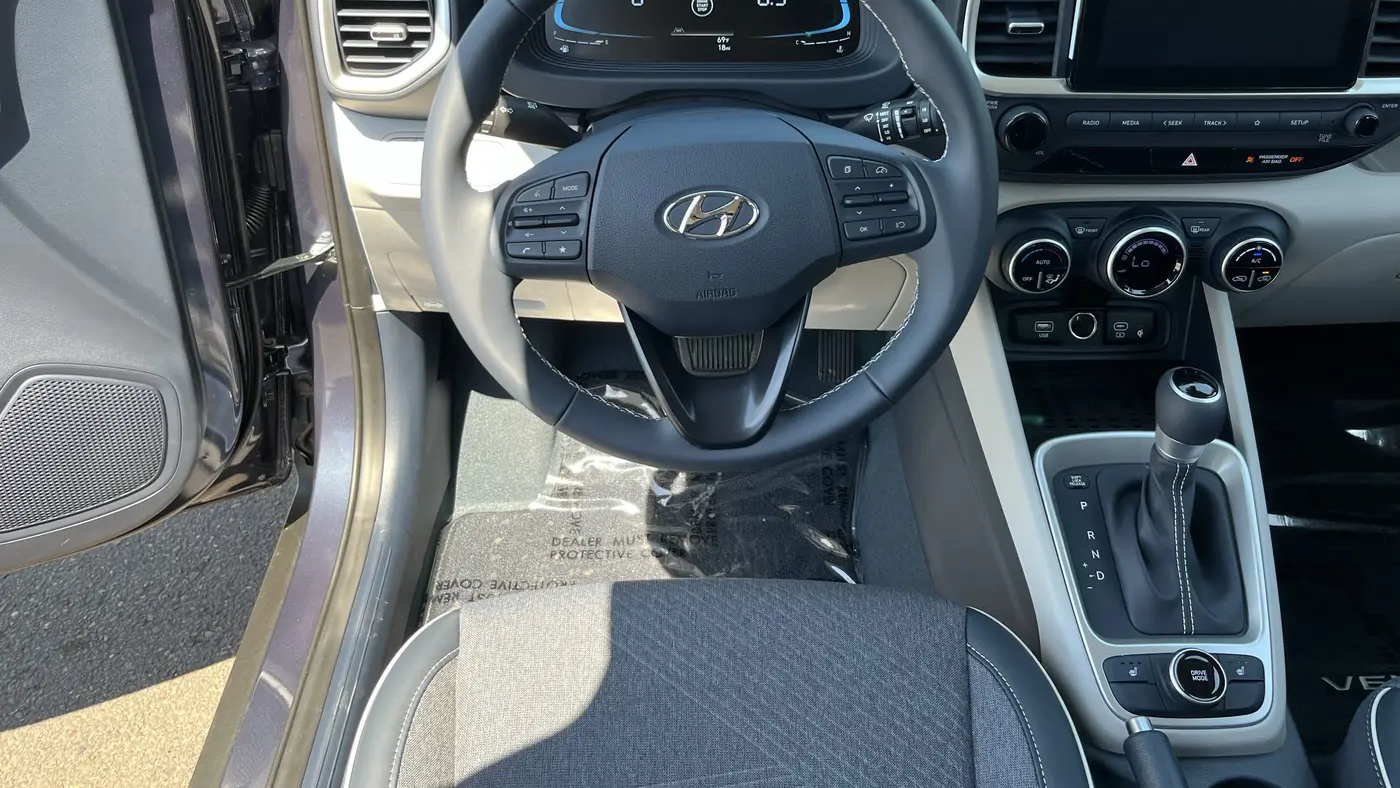 2026 Hyundai VENUE SEL