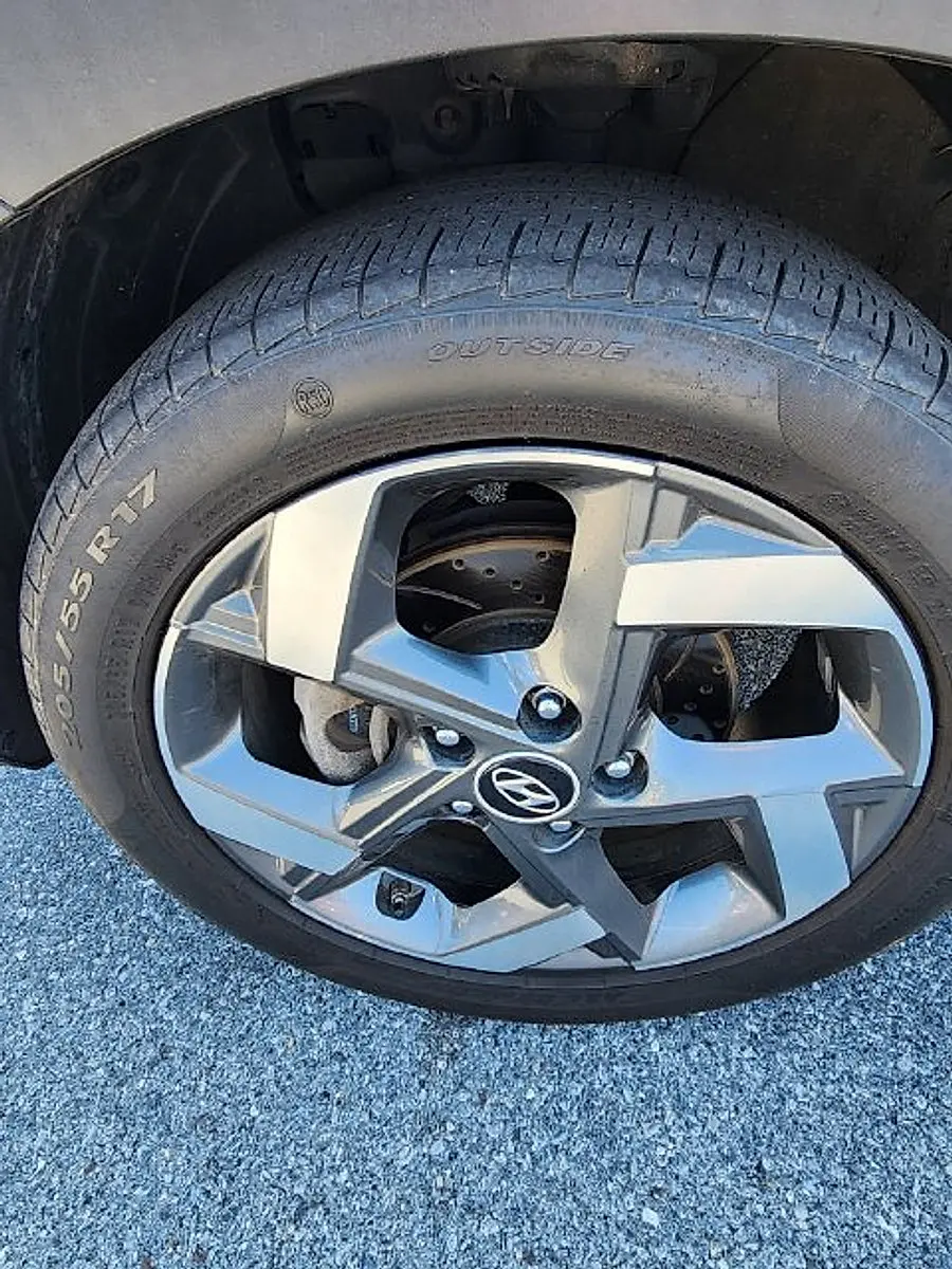 2021 Hyundai Venue - $17,076