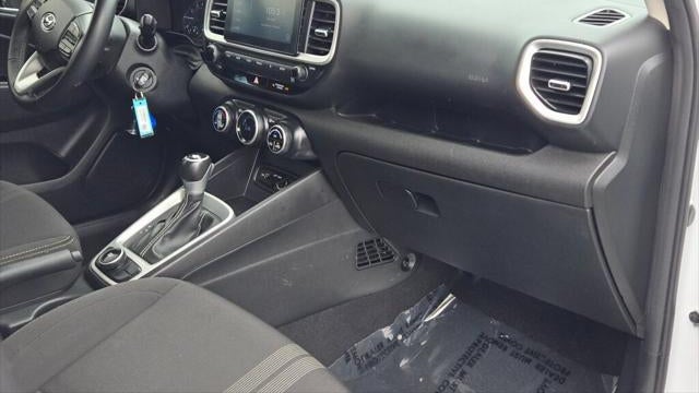 2022 Hyundai VENUE SEL