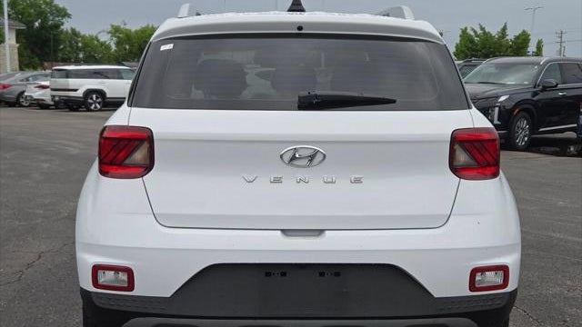 2022 Hyundai VENUE SEL