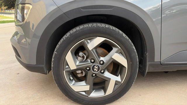 2022 Hyundai VENUE SEL