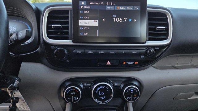 2023 Hyundai VENUE SEL