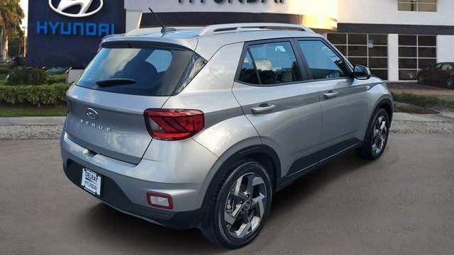 2023 Hyundai VENUE SEL