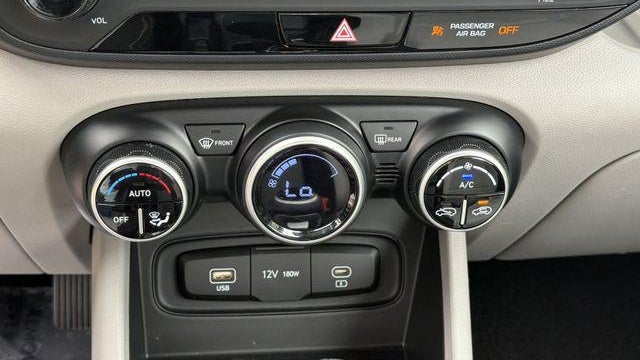 2023 Hyundai VENUE SEL