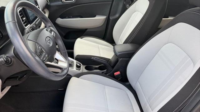 2023 Hyundai VENUE SEL