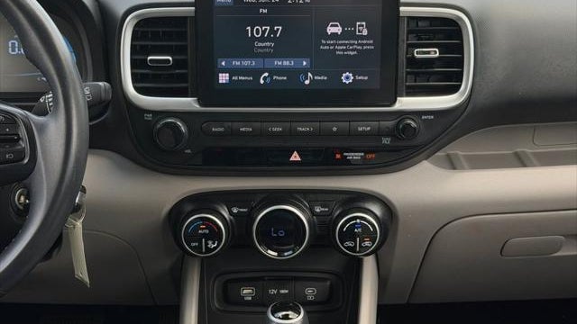 2023 Hyundai VENUE SEL