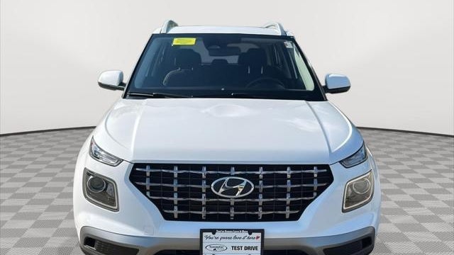 2023 Hyundai VENUE SEL