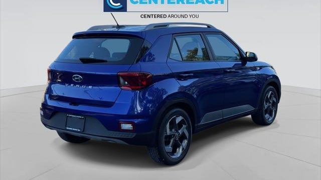 2023 Hyundai VENUE SEL