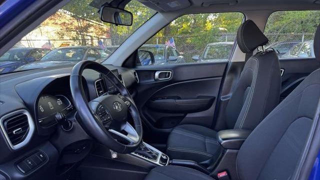 2023 Hyundai VENUE SEL