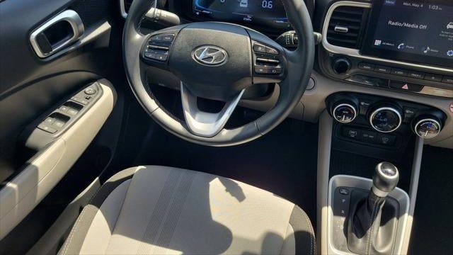 2025 Hyundai VENUE SEL