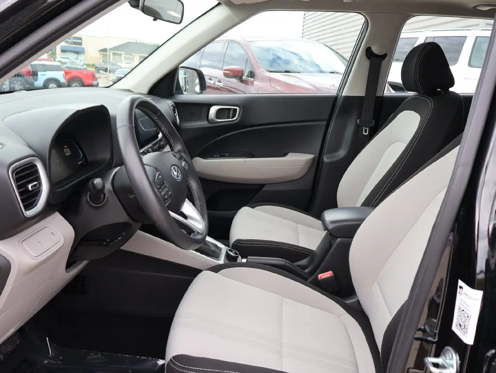 2025 Hyundai Venue - $18,893