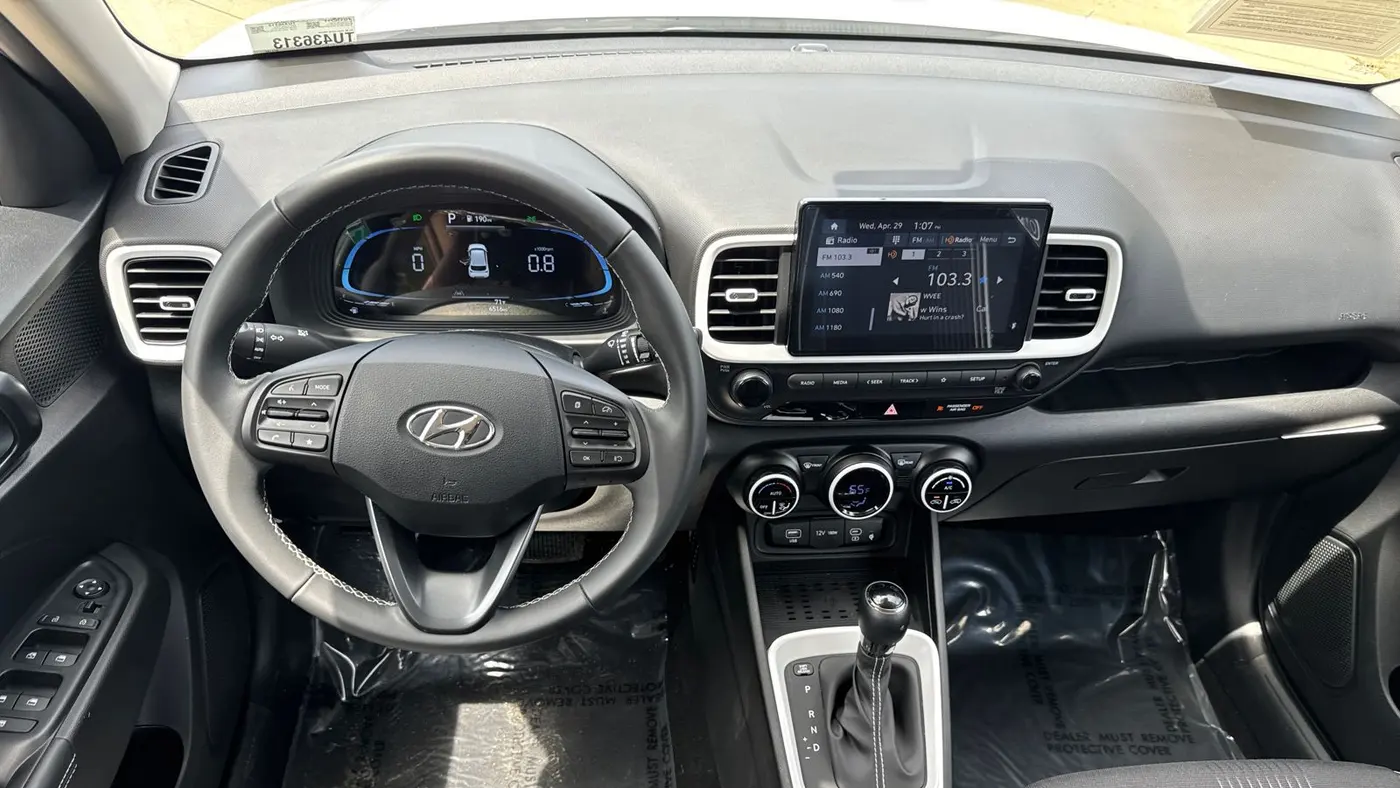 2026 Hyundai VENUE SEL