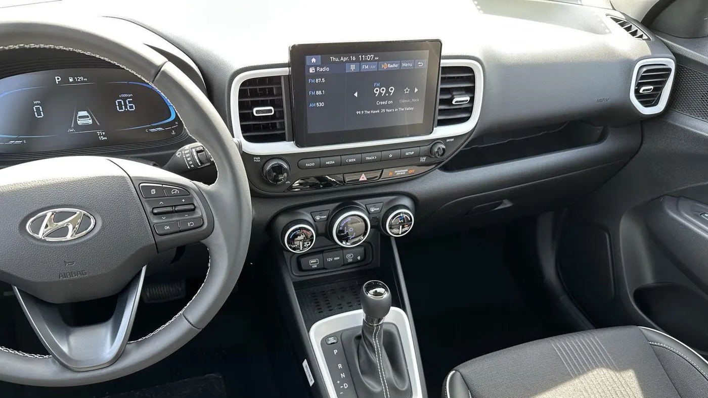 2026 Hyundai VENUE SEL