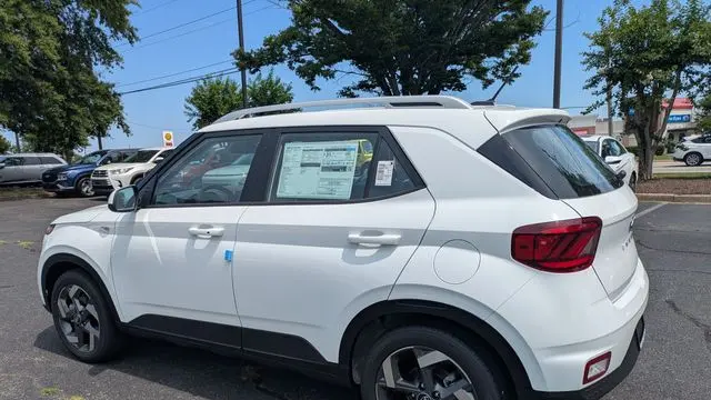 2026 Hyundai VENUE SEL