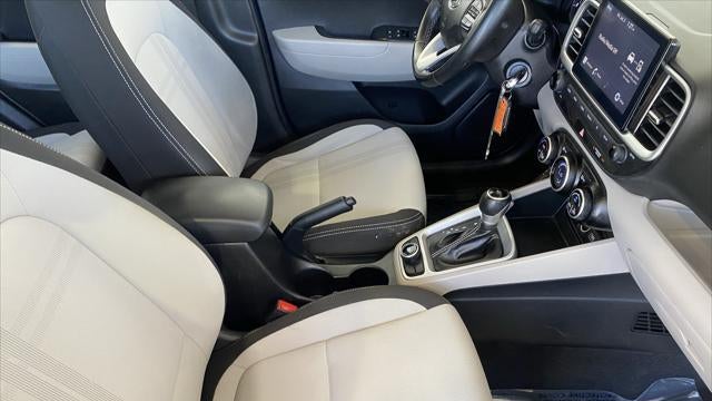 2022 Hyundai VENUE SEL