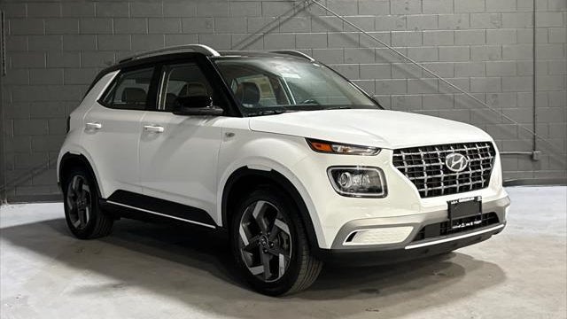 Preowned 2022 Hyundai VENUE Limited for Sale