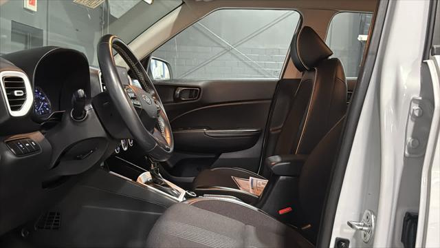 2022 Hyundai VENUE Limited