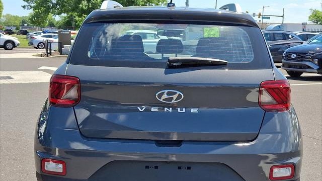 2023 Hyundai VENUE SEL
