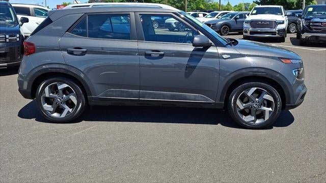 2023 Hyundai VENUE SEL