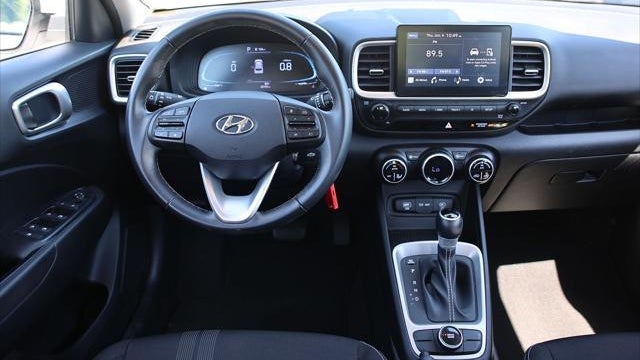 2023 Hyundai VENUE SEL