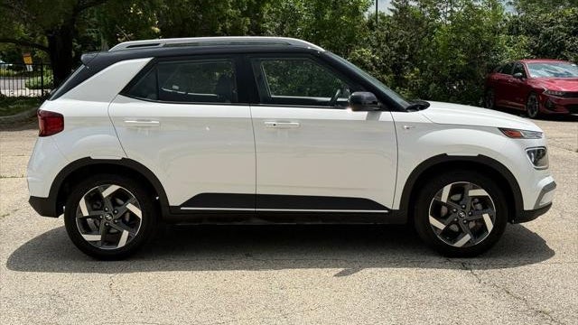 2023 Hyundai VENUE Limited