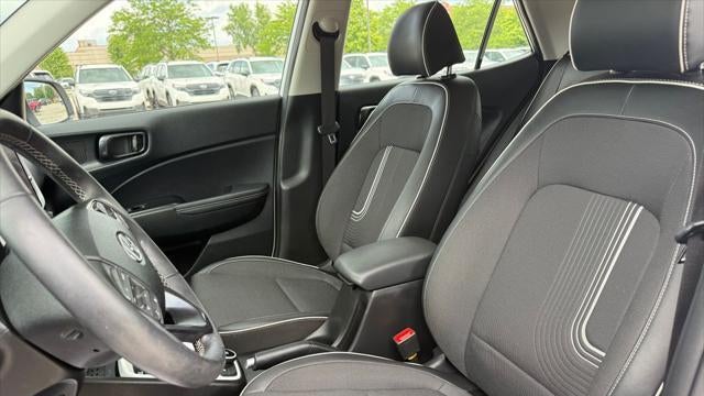 2023 Hyundai VENUE Limited