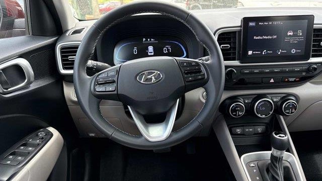 2024 Hyundai VENUE SEL