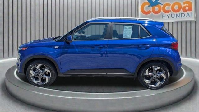 2024 Hyundai VENUE SEL