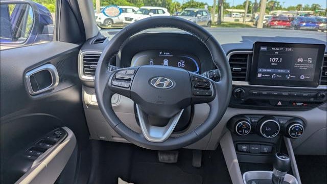 2024 Hyundai VENUE SEL