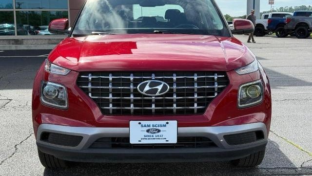 2025 Hyundai VENUE SEL