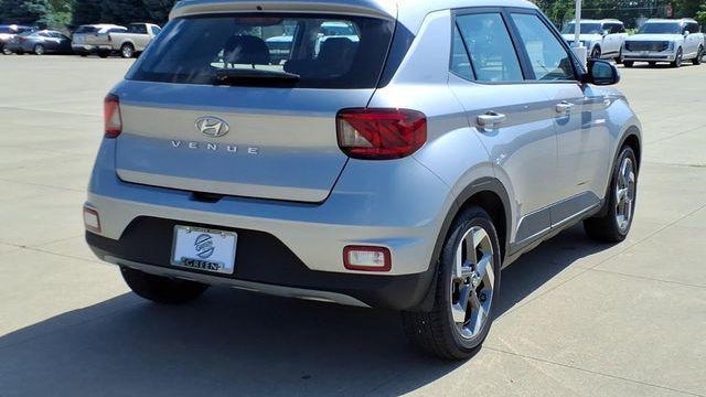 2025 Hyundai VENUE SEL